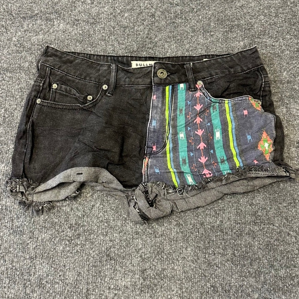 Bullhead Denim Co. Shorts Womens Size 26 Black Southwestern Print Cotton Frayed
